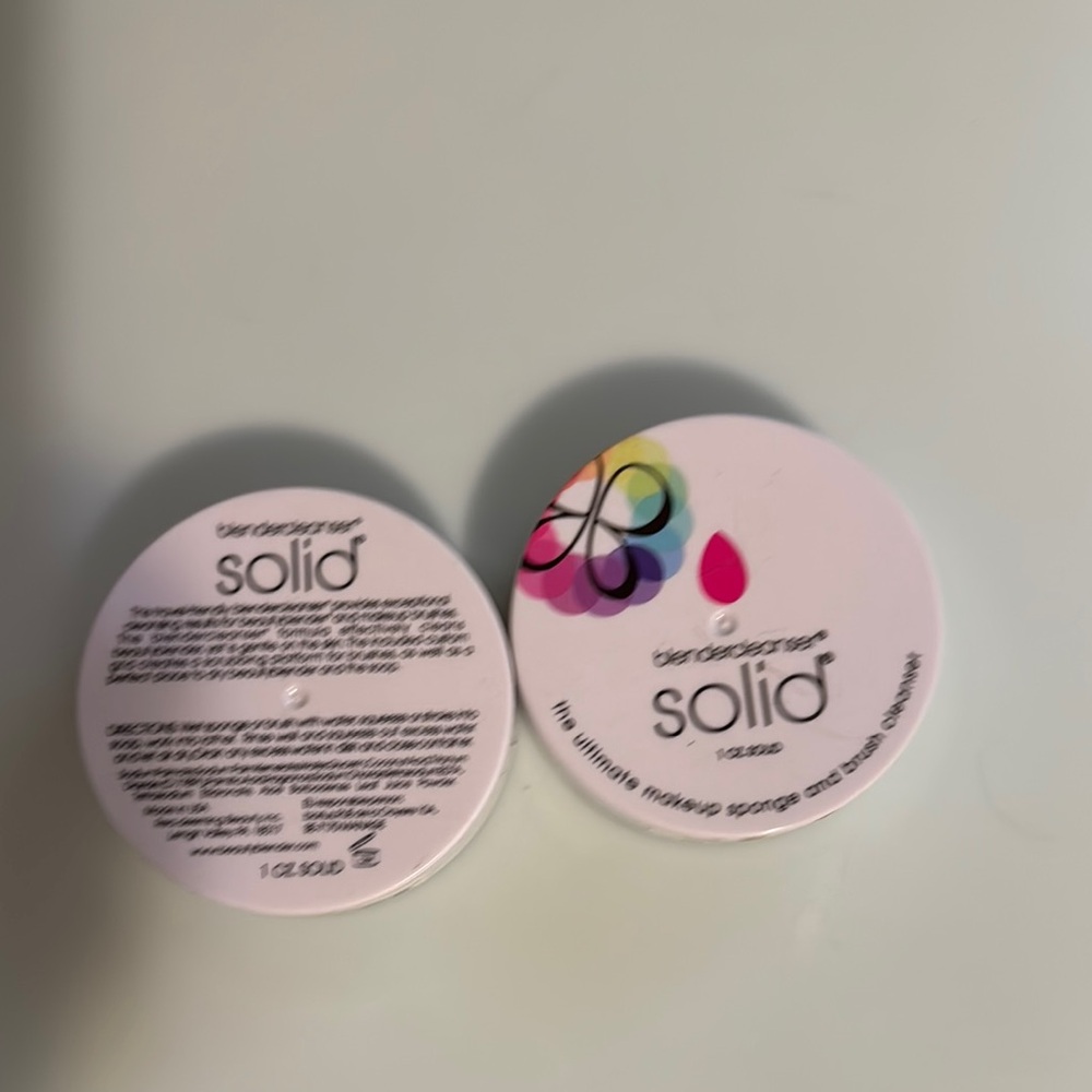 Beautyblender Solid Cleanser with Colorful Logo